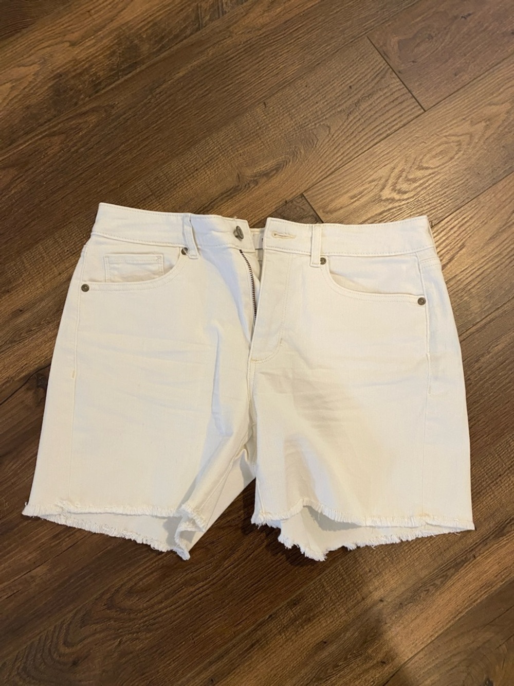 Sonoma White Frayed Hem Denim Shorts